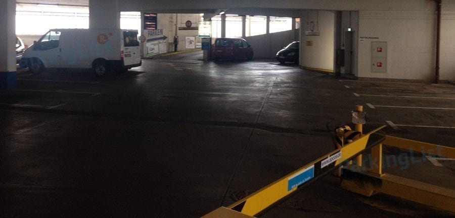 Innenansicht-2-Parkhaus Am Wall Bremen 