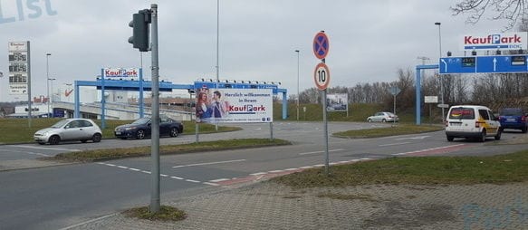 Zufahrt - Kaufpark Eiche Eiche 