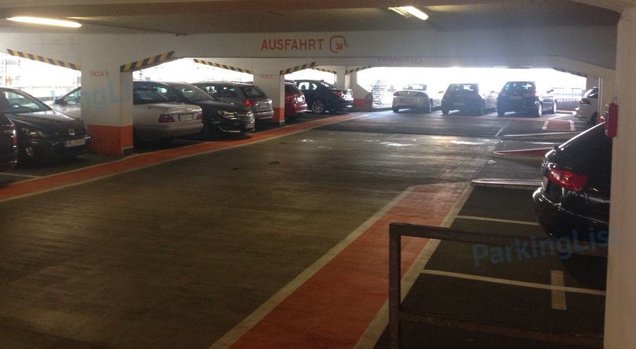 Innenansicht-2-Parkhaus Katharinenklosterhof Bremen 