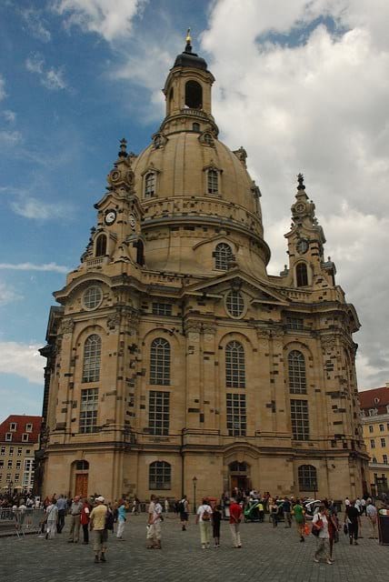 Parken an der Frauenkirche - Dresden  