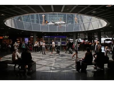 Innenansicht Flughafen Frankfurt FRA