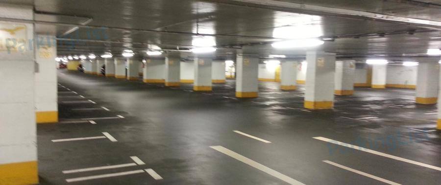 Innenansicht 2 Parkhaus Friedensplatz in Bonn