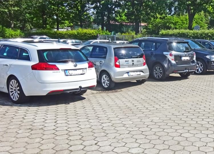 Parkplatz mit Shuttle Service am Airport Hamburg (HAM)