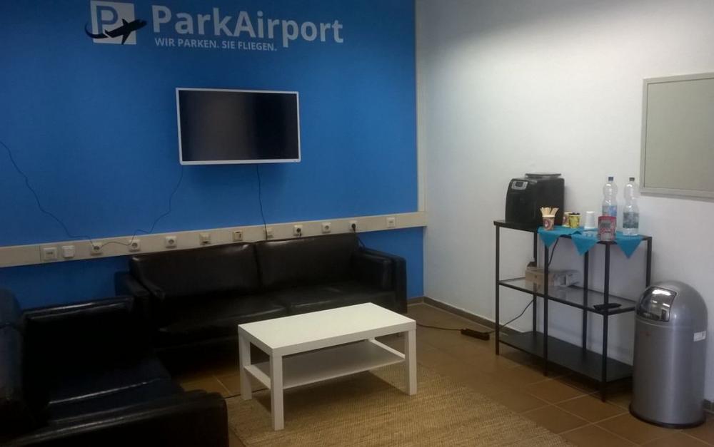 ParkAirport Parkplatz am Flughafen Duesseldorf