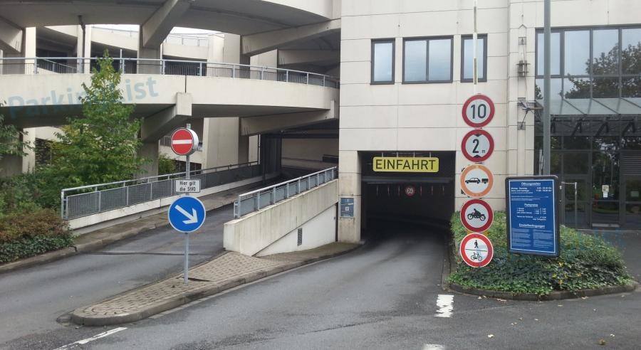 Ein- und Ausfahrt - Parkhaus Allee-Center Hamm