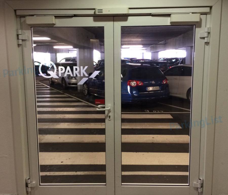 Innenansicht Parkhaus Anger 1 in Erfurt