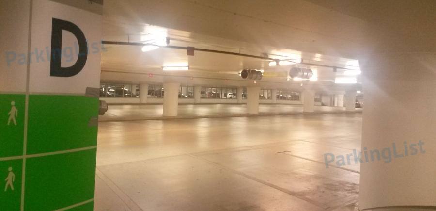 Innenansicht 2 Parkhaus Augustusplatz 15 in Leipzig