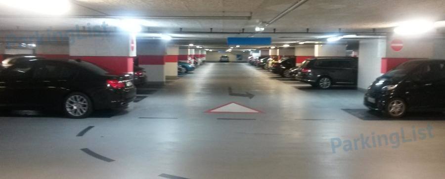 Innenansicht 3 Parkhaus Cäcilienstrasse in Köln