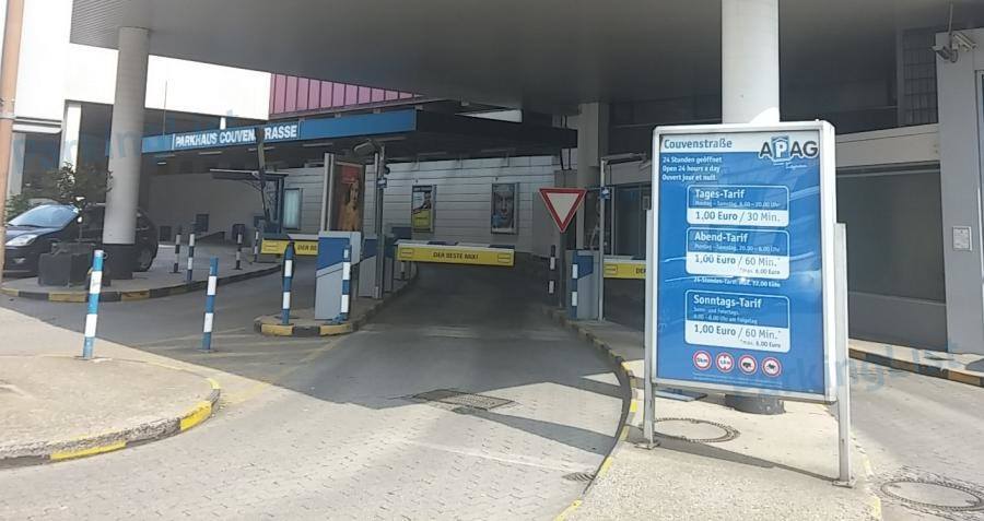 Einfahrt Parkhaus Couvenstraße in Aachen