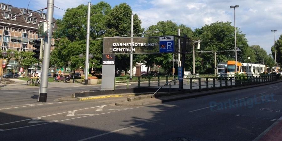 Einfahrt Parkhaus Darmstädter Hof in Heidelberg