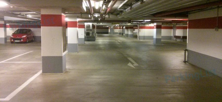 Innenansicht 3 - Parkhaus Das Schloss Berlin