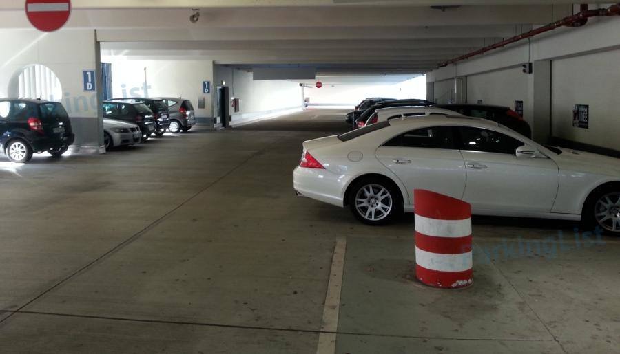 Innenansicht 2 Parkhaus Ernst-August-Galerie in Hannover