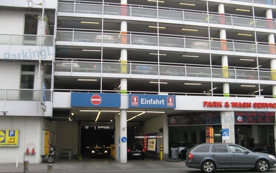 Parkhaus Forum Steglitz Berlin - Ein- und Ausfahrt Bornstraße