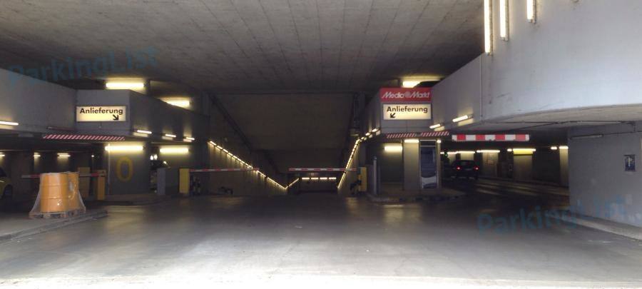 Innenansicht 2 Parkhaus Hallen am Borsigturm in Berlin