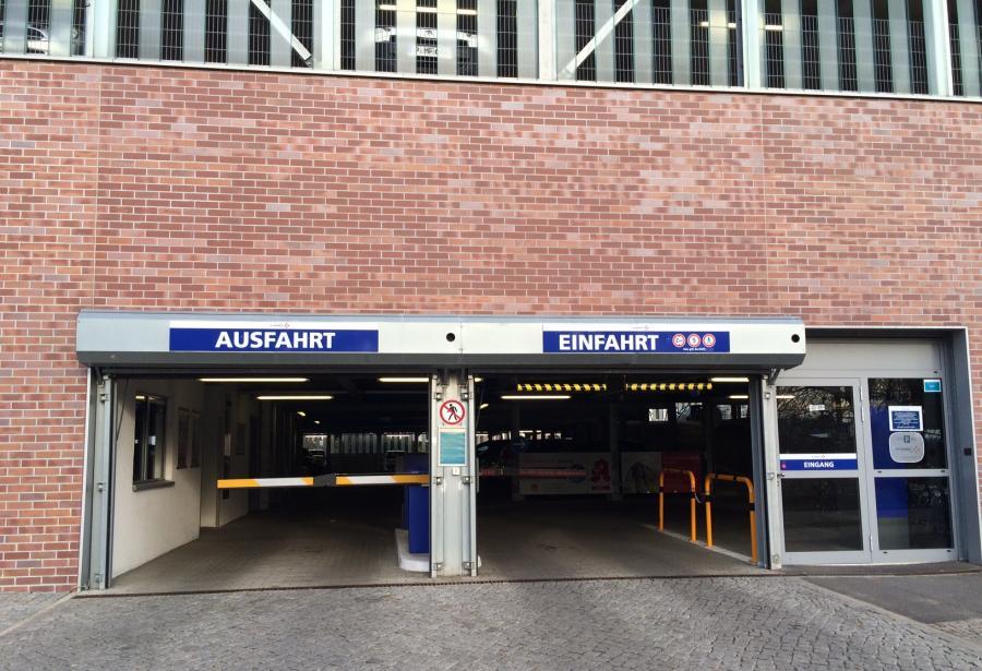 Ein- und Ausfahrt - Parkhaus Holländisches Viertel Potsdam