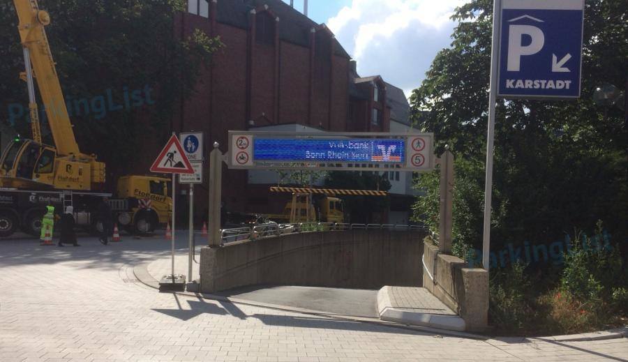 Einfahrt Parkhaus Karstadt in Bonn