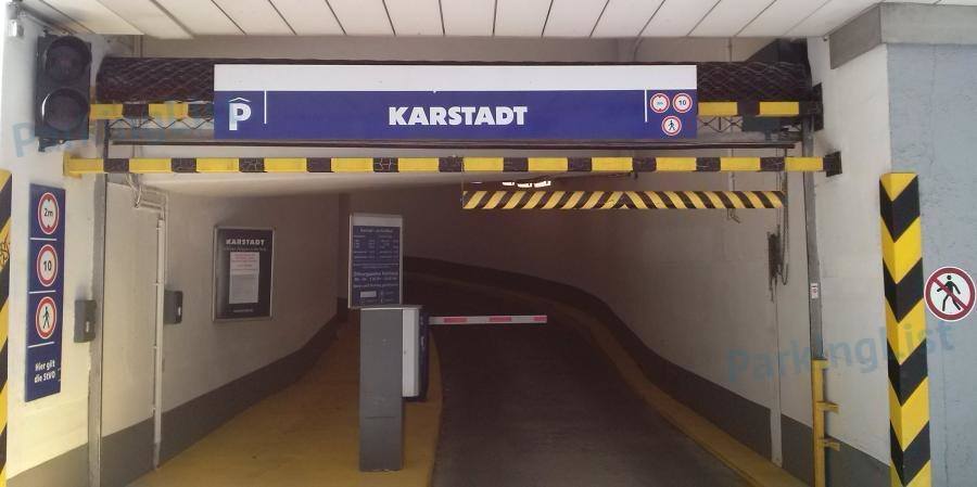 Einfahrt Parkhaus Karstadt am Nordbad in München