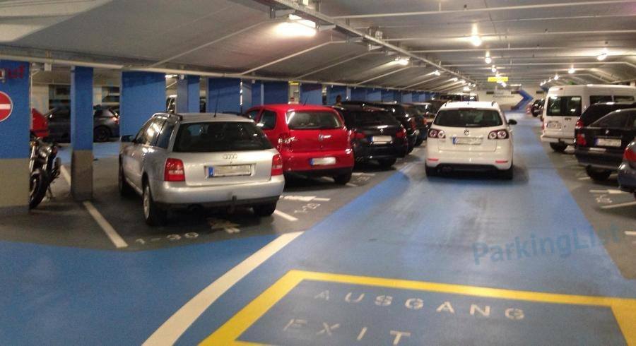 Innenansicht Parkhaus Kraus in Heidelberg