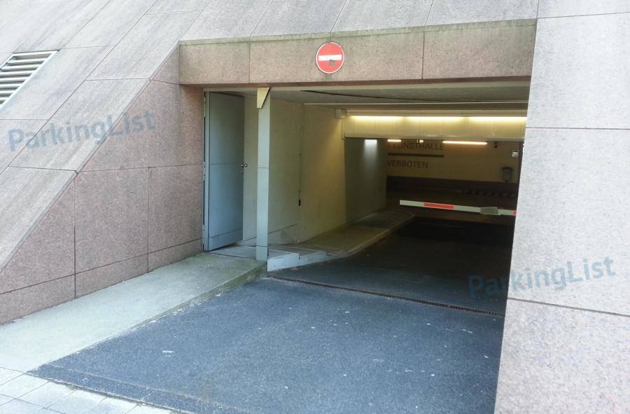 Ausfahrt Parkhaus Kunsthalle in Hamburg