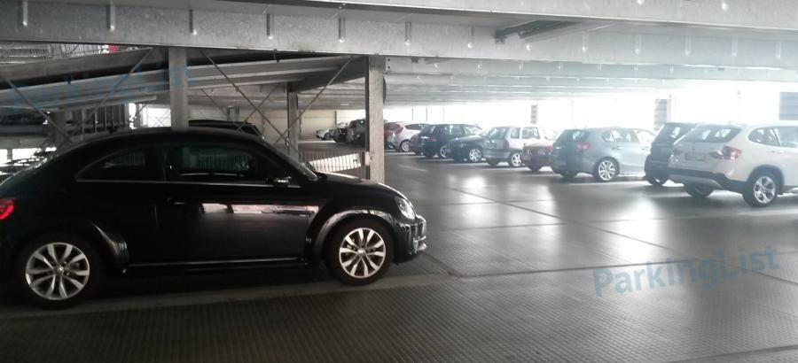 Innenansicht 1 Parkhaus Luisenhospital in Aachen