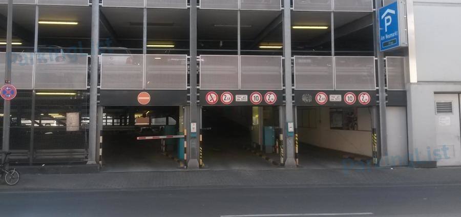 Einfahrt Parkhaus Lungengasse Am Neumarkt in Köln