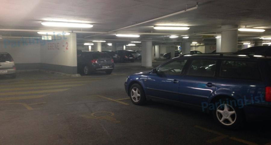 Innenansicht 2 Parkhaus MediaPark in Köln