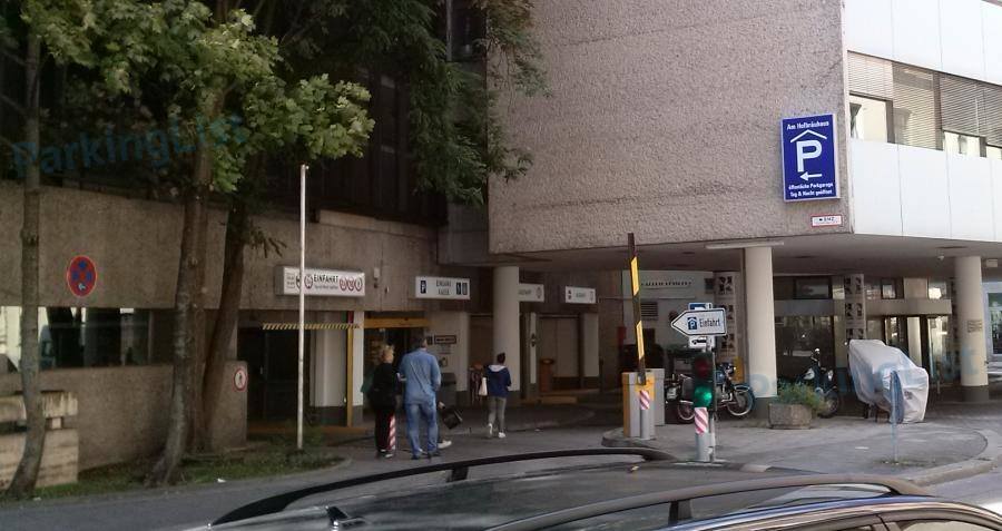 Einfahrt (Aussen) - Parkhaus P & R am Hofbräuhaus - München