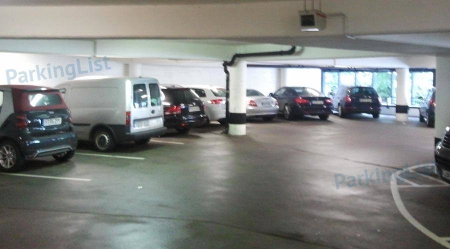 Innenansicht Parkhaus Schiller Passage in Frankfurt am Main