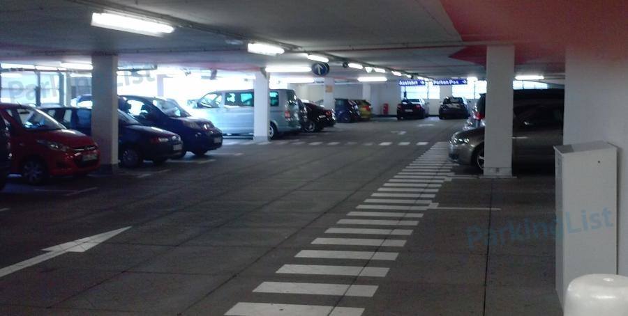 Innenansicht 1 - Parkhaus Schlosshöfe  - Oldenburg