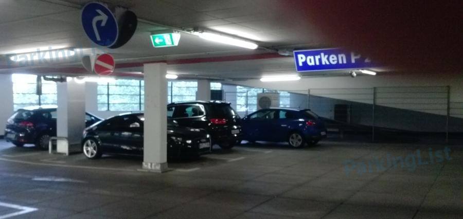 Innenansicht 2 - Parkhaus Schlosshöfe  - Oldenburg