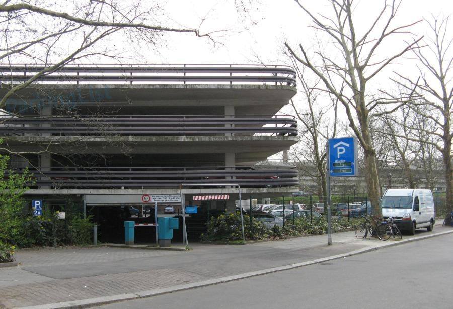 Parkhaus Einfahrt 2 - Dueppelstrasse Berlin