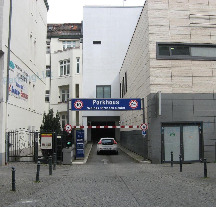 Parkhaus Schlossstrassencenter Berlin - Ein- und Ausfahrt Bornstraße