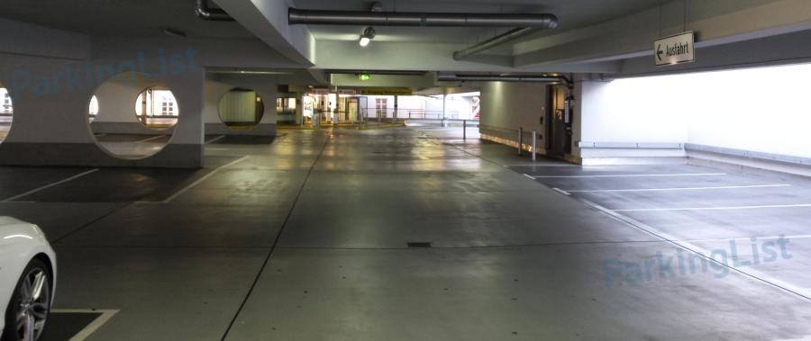 Innenansicht 1 - Parkhaus WilhelmGalerie - Ludwigsburg