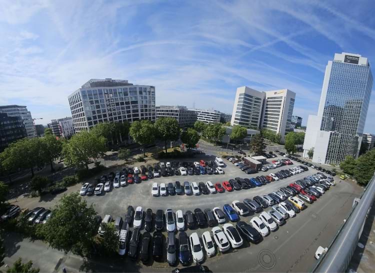 Parkplatz mit Valet Service zum Flughafen FRA