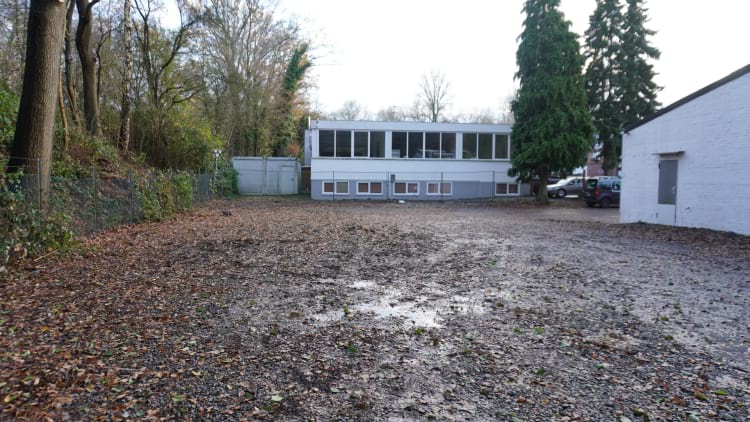 Parkplatz mit Shuttle Service zum Flughafen Hamburg