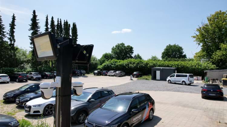 Parken mit Shuttle Service zum Airport Hamburg