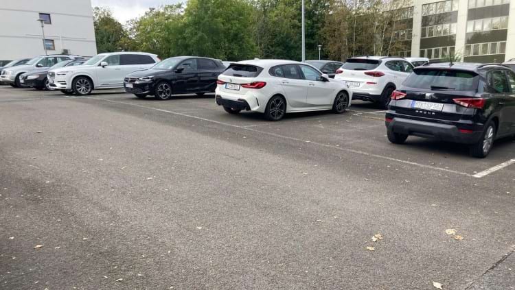 Parkplatz mit Valet Service am Flughafen Frankfurt