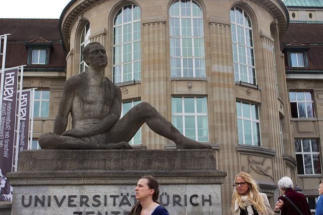 Parken an der Universität – Zürich 