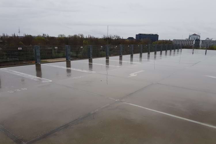 Parkplatz mit Valet Service am Flughafen Hannover