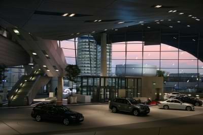 Parken an der BMW Welt München