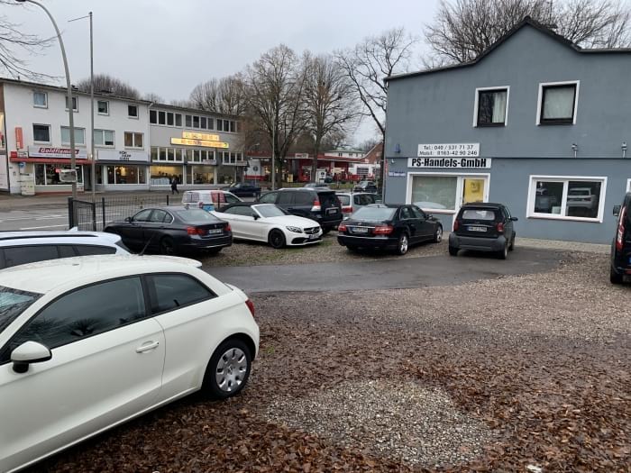 Parkplatz mit Valet Service am Flughafen Hamburg