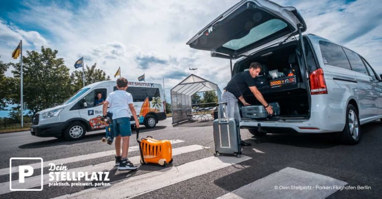 Parkplatz nahe Flughafen Berlin Brandenburg BER