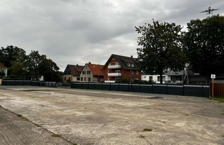 Parkplatz mit Shuttle Service zum Airport Hannover