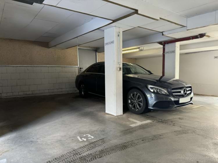 Günstig Parken Flughafen Frankfurt Privat Tiefgarage www.parkinglist.de