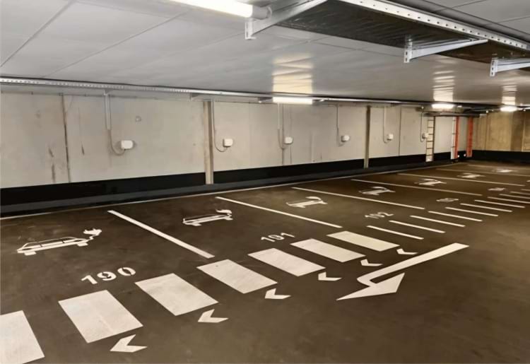 Parken im Parkhaus mit Shuttle Service zum Airport Frankfurt