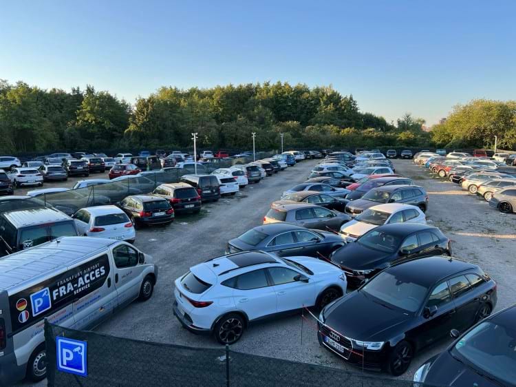 Parkplatz mit Shuttle Service zum Flughafen Frankfurt am Main
