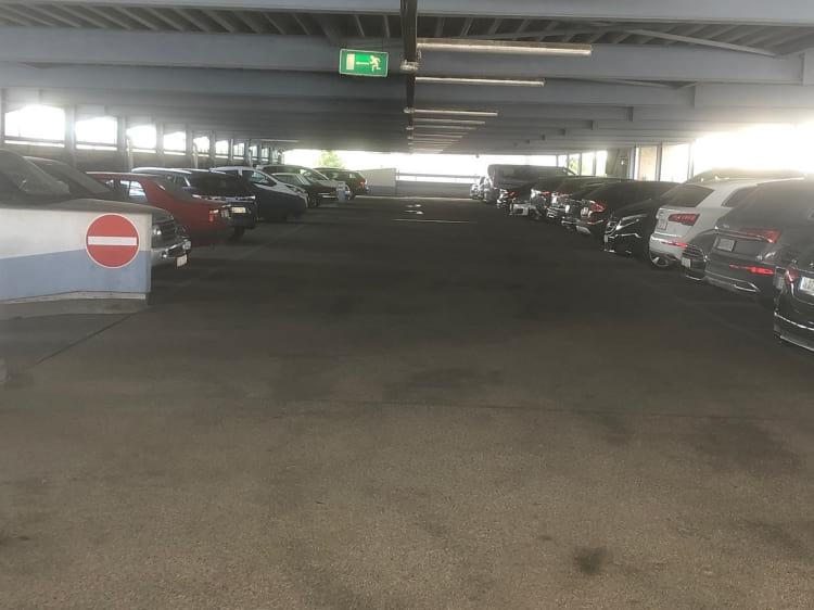 Parken im Parkhaus mit Valet Service am Airport Frankfurt am Main