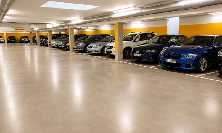 Parkplatz in Tiefgarage mit Shuttle Service zum Flughafen Frankfurt