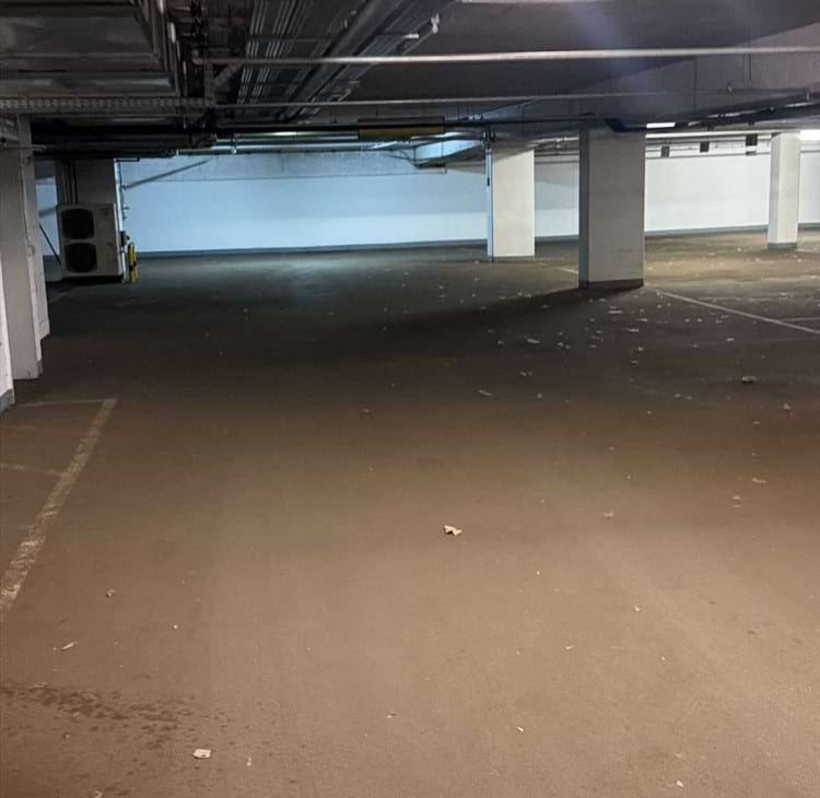 Parken in Tiefgarage mit Shuttle Service zum Flughafen Frankfurt