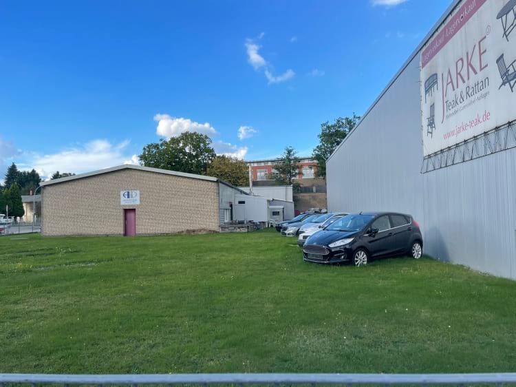 Parkplatz mit Valet Service am Airport Hamburg
